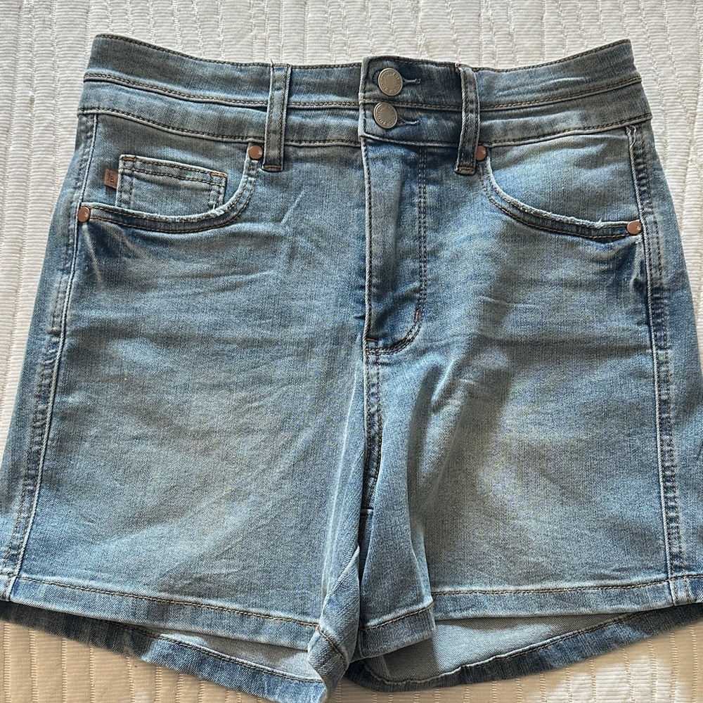 Judy Blue Light Wash Jean Shorts